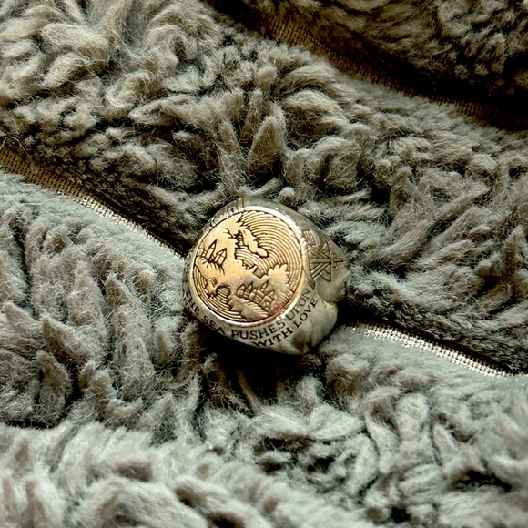 Digby and Iona Whitman Signet Ring - Picture 5 of 7